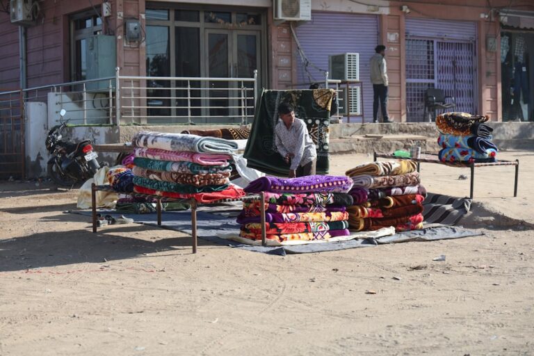 Discover the Best Fabrics for Comfort in Cold Weather Apparel